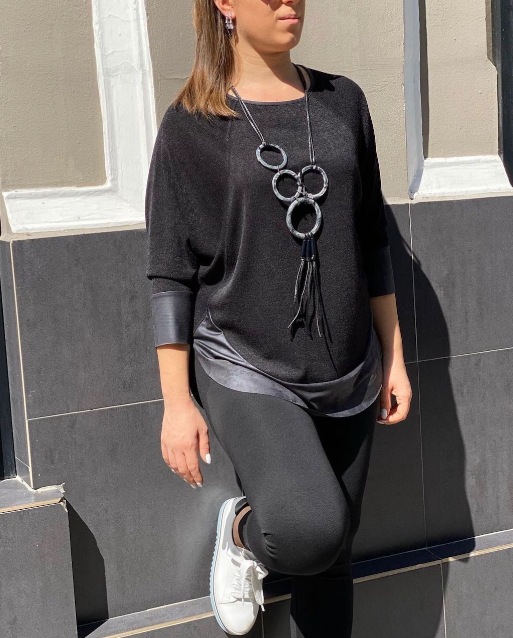 Black Blouse with Black Leggings Outfits (19 ideas & outfits)